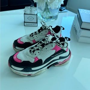 100% authentic Balenciaga sneakers